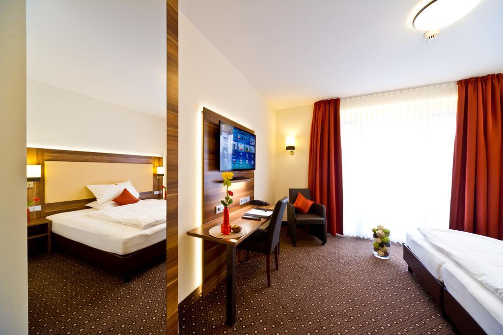 Wohlfuehl-Hotel Neu Heidelberg Bagian luar foto